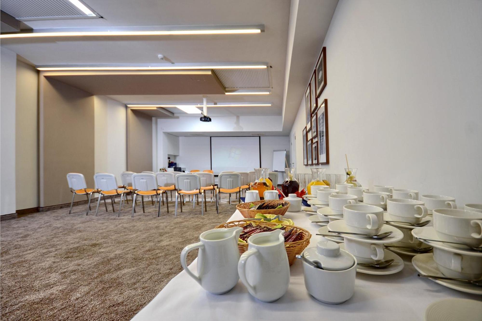 Hotel Bazantowo Sport Катовіце Екстер'єр фото