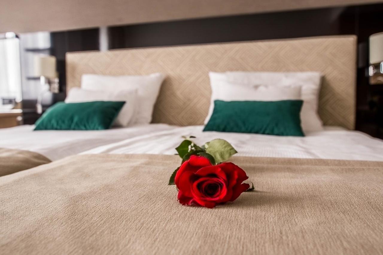 Hotel Bazantowo Sport Катовіце Екстер'єр фото